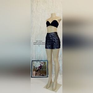 Sans Souci Metallic Silver & Black High-Waisted Shorts – Size L